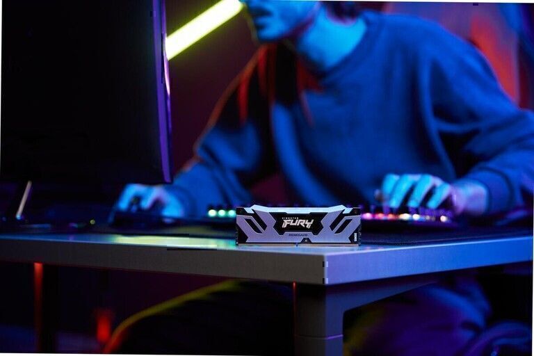 Diez años de apoyo sostenido de Kingston a Isurus: “el tiburón” siempre a la conquista